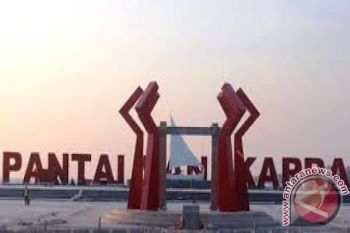 Sampah Jangan Kotori Keindahan Anjungan Pantai Manakarra