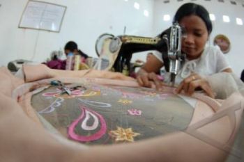 Pengrajin Bordir di Kudus Menjerit