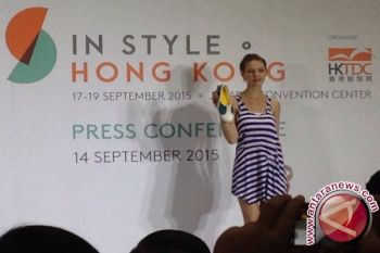 Perancang Hong Kong Ciptakan Busana Dari Batik Indonesia