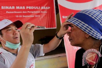 Warga manfaatkan pengobatan peduli asap Sinar Mas