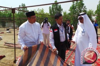 Menag mengecek tenda roboh