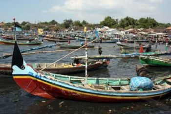 Cuaca Ekstrem, Ratusan Nelayan Pekalongan Berhenti Melaut