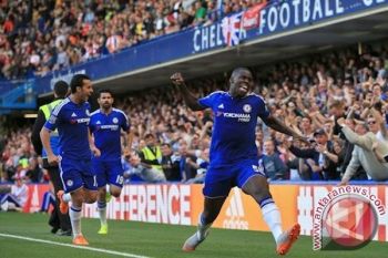 Chelsea Bungkam Arsenal 2-0