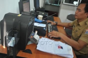 Disdukcapil Kudus Kembali Layani Cetak e-KTP