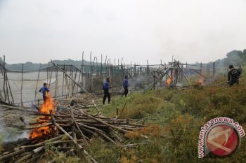 Bangunan Liar dan Keramba DAM Duriangkang Dibongkar