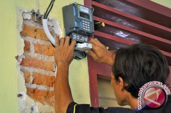 Pemda Poso berhasil tekan biaya listrik