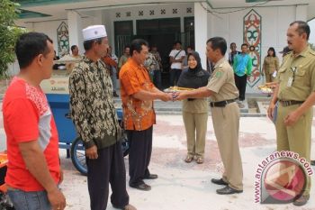 Poktan Sukamara Terima Bantuan Alsintan