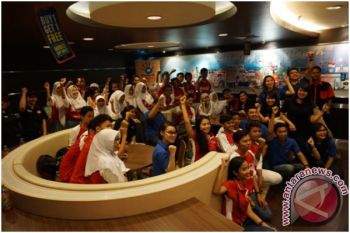 Coca-Cola-Domino&acirc;&euro;&trade;s Pizza  Berbagi Ilmu Bersama Siswa Rumah Belajar
