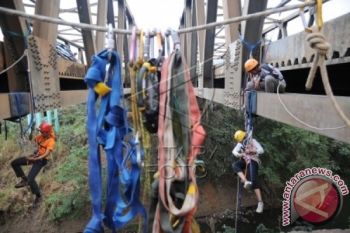 Latihan Vertical Rescue 