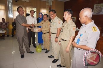 Konversi Minyak Tanah ke Gas Elpiji di Kobar Dimulai