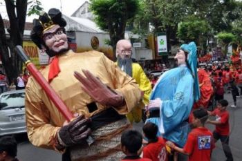 Kirab Dewa Bumi di Solo Diikuti 10 Klenteng