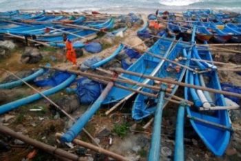 Ombak Besar, Pelelangan Ikan di Pekalongan kembali Lumpuh