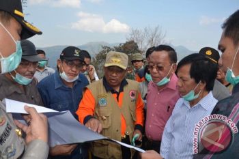 Kebakaran Gunung Lokon Dipadamkan 