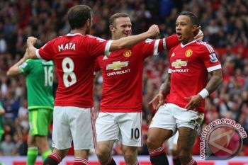 Manchester United Gebuk Sunderland 3-0