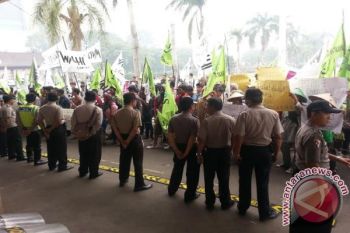 Ratusan PKL Baturaja aksi damai 