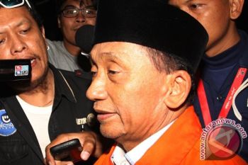 Bagi Fuad Amin 15 Tahun Bui  Belumlah Ajal