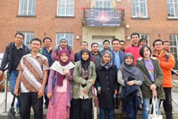 Mahasiswa Indonesia di Inggris Diskusikan Potensi Krisis Keuangan