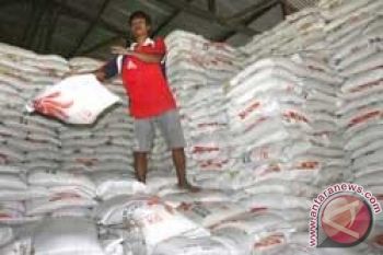 Bulog NTB siap operasi pasar beras 
