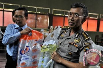 Tempat Produksi Air Zam Zam Palsu Digerebek