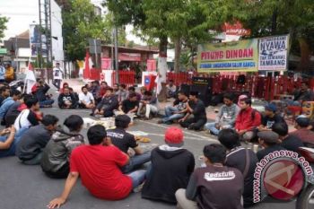 Peringati Meninggalnya Salim 