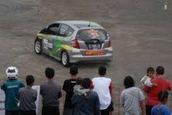 Pebalap Semarang Kalahkan "The King"