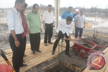 Bupati Kotim Janjikan Bangun Fasilitas di Lokasi Relokasi Nelayan