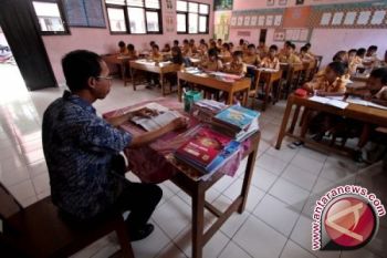 1.600 guru tidak tetap Minahasa segera kantongi SK