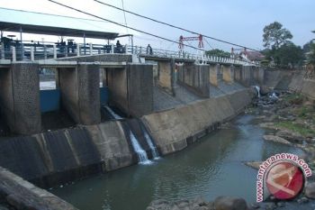 Kemarau, Debit Bendung Manganti Menyusut 60 Persen