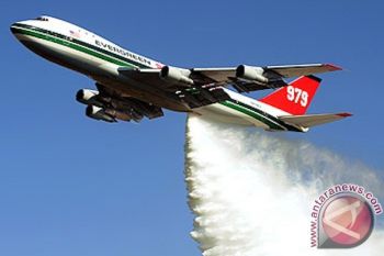 Tahun depan Indonesia Beli Pesawat Terbang Pemadam Kebakaran