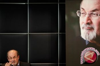 Iran Boikot "Frankfurt Book Fair" Karena Undang Salman Rushdie