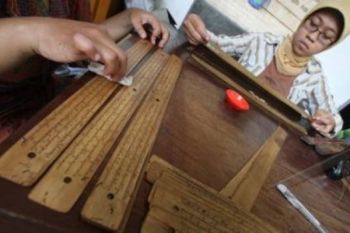 Radya Pustaka Pamerkan Naskah Kuno