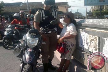 Satpol PP Tulungagung Razia Gelandangan-Pengemis