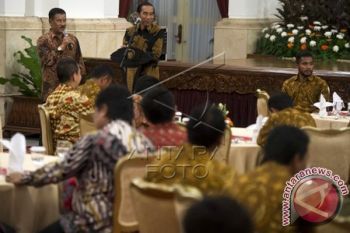   Presiden silaturahmi dengan peserta Piala Presiden 2015