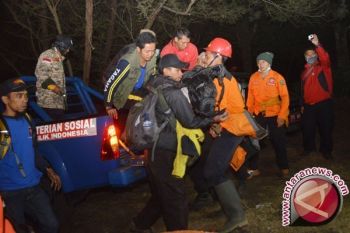 Tujuh Pendaki Berhasil Dievakuasi dari Puncak Gunung Lawu