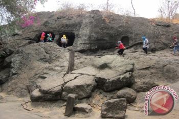 Berwisata Sambil Mengenal Sejarah di Selomangleng 