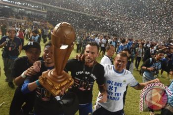 Polisi Larang Bobotoh Ikut Rombongan Kirab Persib