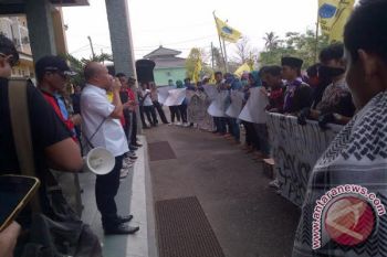 Pemkab klaim sehari padamkan sepuluh titik api