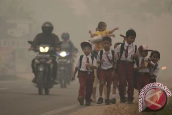 Kemdikbud Mulai Uji Coba Penyaring Udara di Sekolah Sumbar yang Terpapar Asap