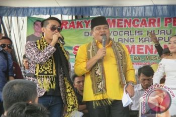 Vokalis Hijau Daun sapa pendukung pasangan Mudiyanto-Musa