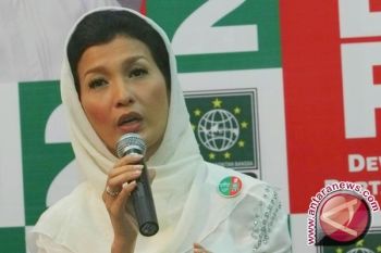 Arzetti Bantah Kepergok Bersama Anggota TNI