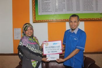 SD Az Zahra Lampung Bantu Korban Asap 