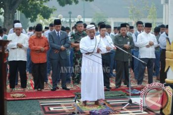Patut Dicontoh! Barut Berlakukan Gerakan Shalat Lima Waktu Berjamaah 
