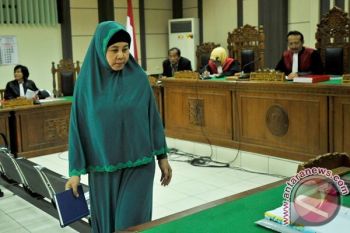 MA Perberat Hukuman Mantan Bupati Kendal Siti Nurmarkesi