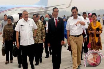 Presiden rapat di rumah dinas Bupati OKI
