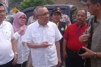  350 Lansia Nikmati Pengobatan Gratis Bank Riau-Kepri