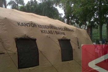 Halaman Walikota Pekanbaru Dipasangi Tenda Isolasi Asap