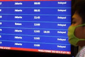  Bandara:  56 Penerbangan Batal Akibat Asap