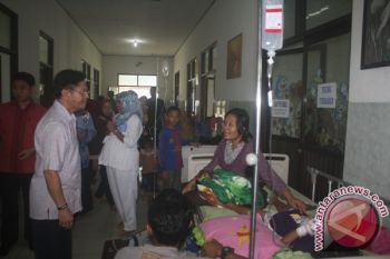 RSUD Murjani Terpaksa Rawat Sebagian Pasien Di Selasar 