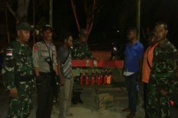 Satgas Pamtas RI-PNG gagalkan peredaran ilegal minuman keras
