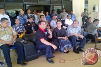 Inul Daratista bersedia dipanggil DPRD Manado